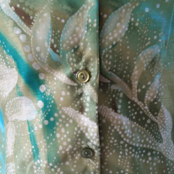 Dressbarn Ladies Green Floral Blouse Size Small - Picture 4 of 8